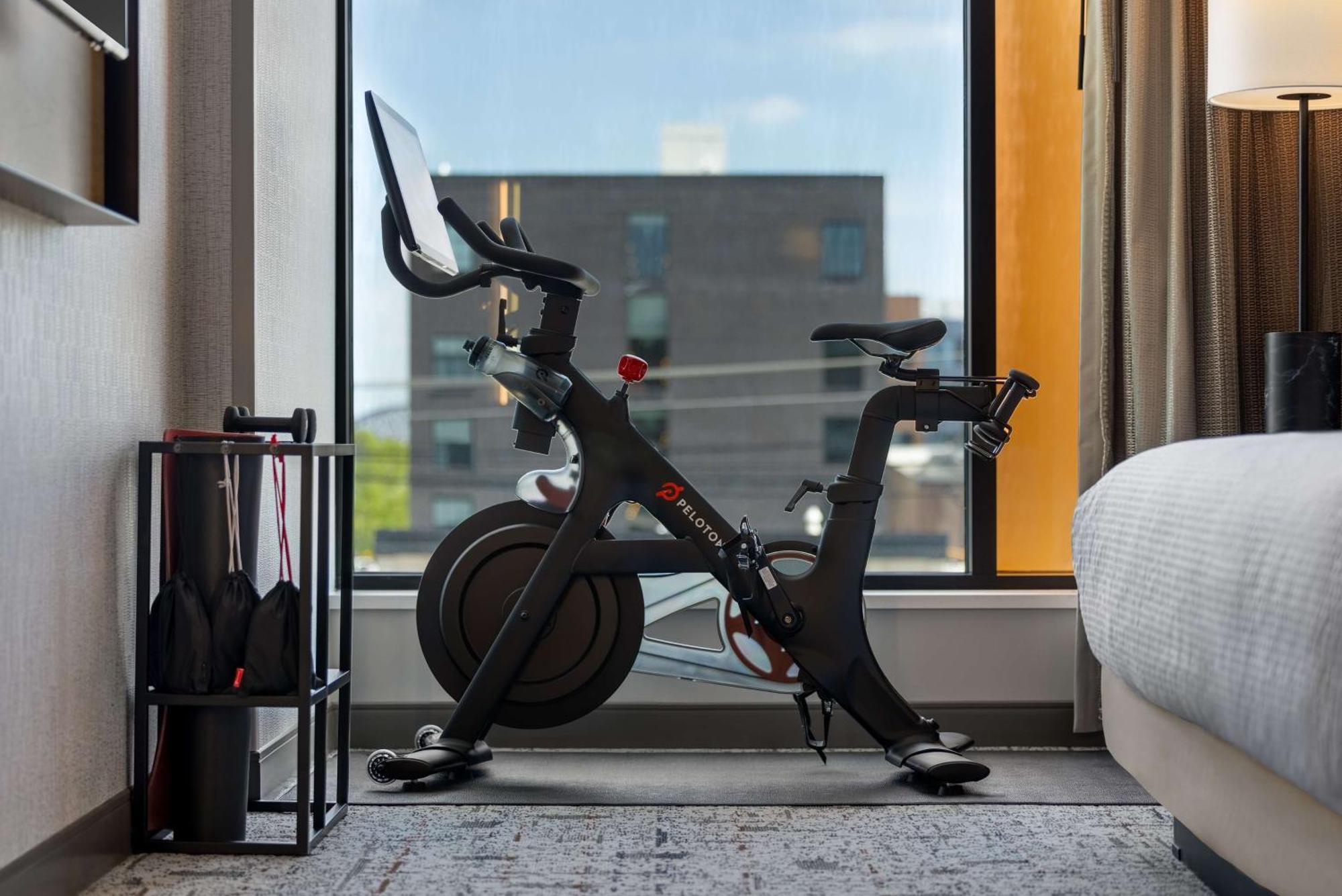 Tempo By Hilton Louisville Downtown Nulu Eksteriør bilde